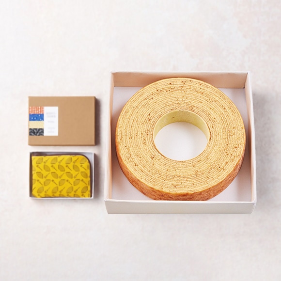 【敬老の日】甲州印伝小銭入れ&バウムクーヘン すこやかの樹 14cm送料込み (掛け紙付き)