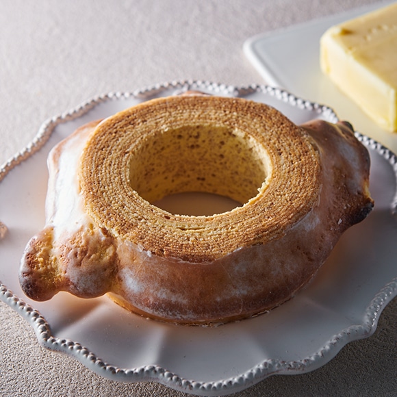 YATSUDOKI 北海道発酵バターバウムクーヘン 14cm