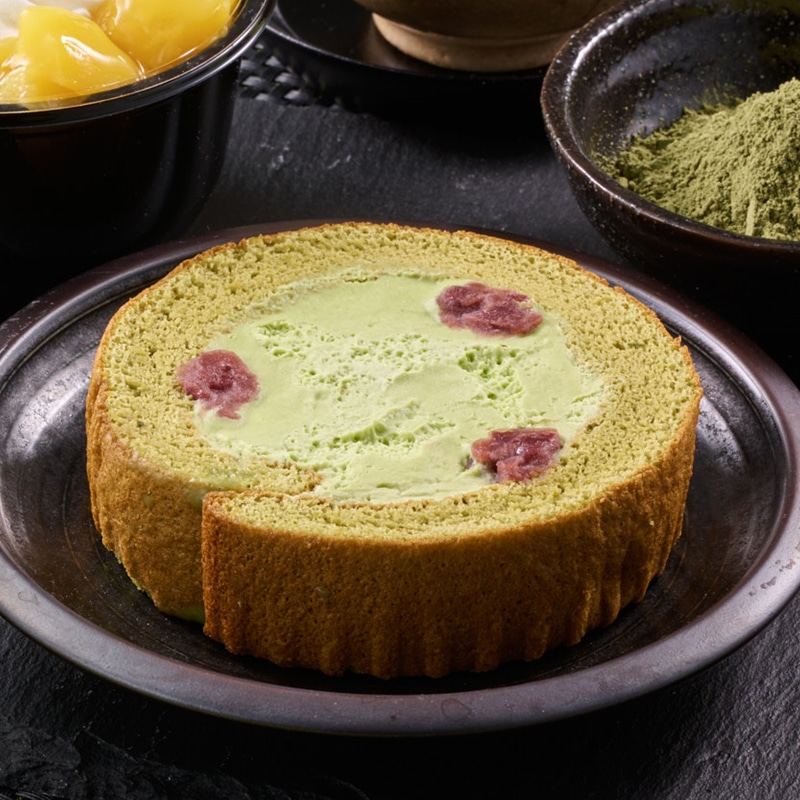 北海道産小豆と抹茶のふんわりロール